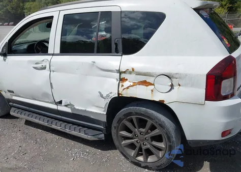 2015 Jeep Compass Sport z USA, uszkodzony, nr VIN 1C4NJDBB6FD423577